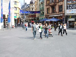 Auf dem Weg zur Halle... in Halle